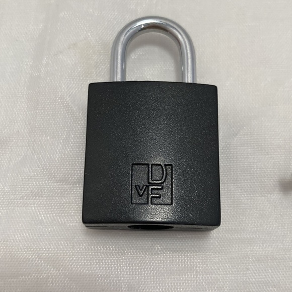 DIANE von Furstenberg Lock and Key - Picture 2 of 7